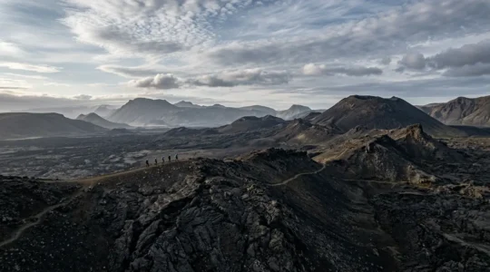 Vue spectaculaire du paysage volcanique désertique du Piton de la Fournaise à La Réunion